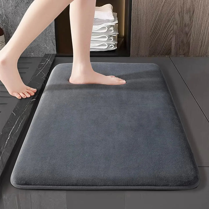 Super absorbent floor mat, super absorbent bath mat